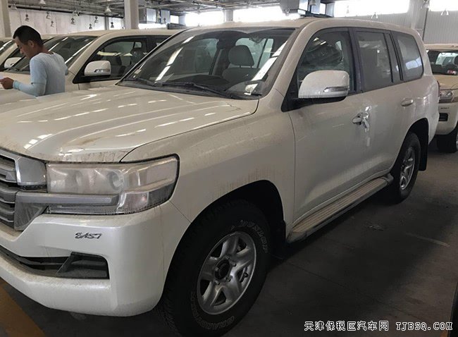 18款丰田酷路泽4600中东版 17轮/七座/智能卡现车77.8万