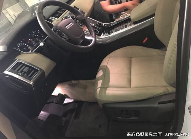 2018款路虎揽胜运动汽油版 3.0T揽运现车震撼呈现