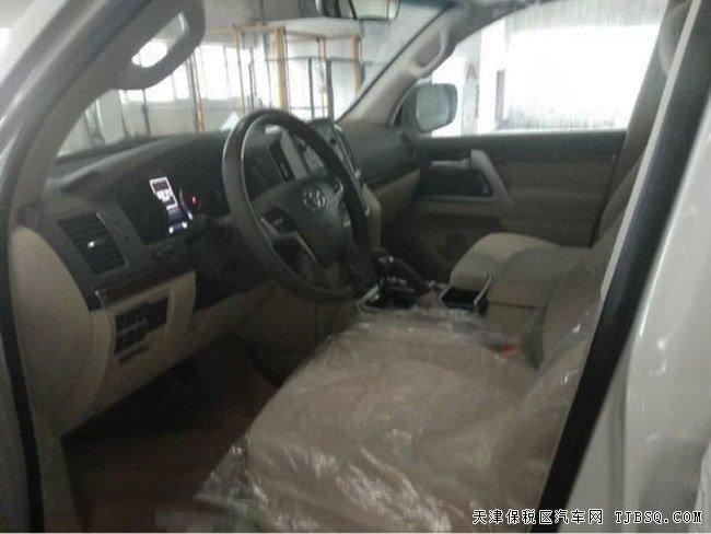 2018款丰田酷路泽5700中东版 12气囊/7座/天窗现车92万