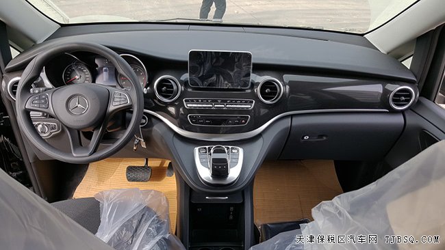 2018款奔驰V250中东版 6座手续/17轮/电动门现车49.5万