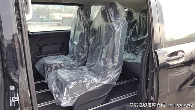 2018款奔驰V250中东版 6座手续/17轮/电动门现车49.5万