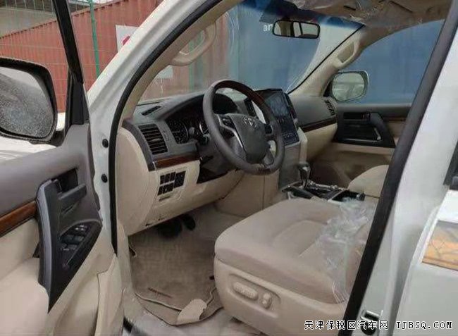 18款丰田酷路泽4600中东版 七座/18轮/天窗现车82.5万