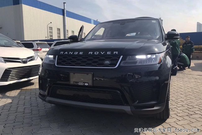 2019款路虎揽胜运动汽油版 21轮/全景/电吸门现车88.5万