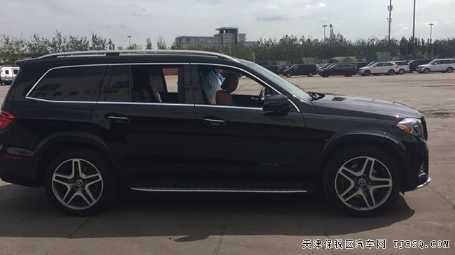 2018款奔驰GLS450AMG加规版 豪华7座SUV魅力呈现