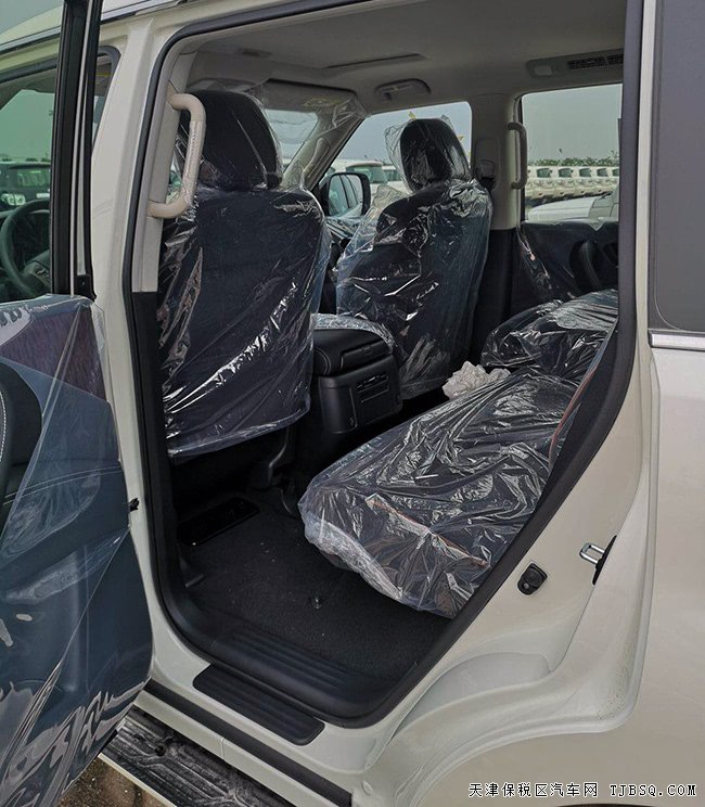 平行进口车19款日产途乐Y62中东版 18轮/天窗现车51.3万