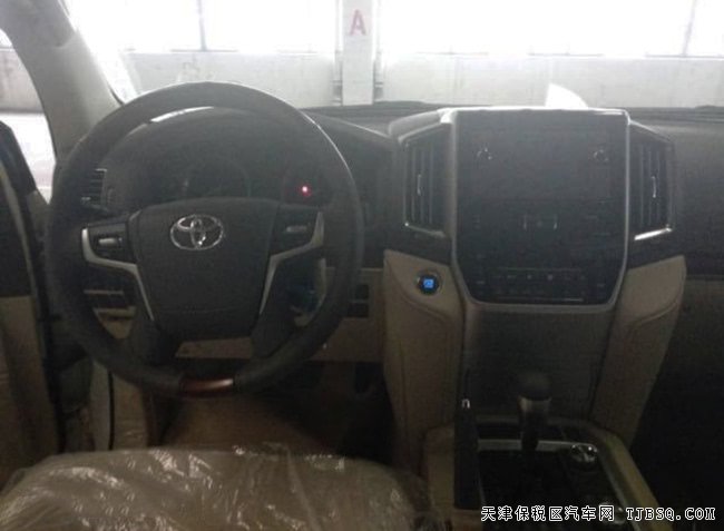 平行进口车丰田酷路泽5700中东版 18款震撼让利