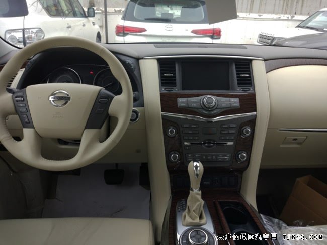 2018款日产途乐Y62中东版 豪华包/18轮/天窗现车55.8万