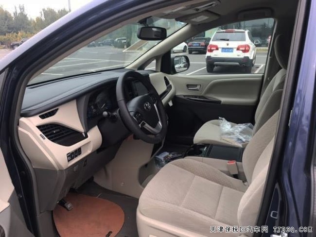 2018款丰田塞纳3.5L两驱XLE版 电动门/17轮/8座现车48万