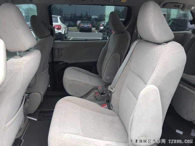 2018款丰田塞纳3.5L两驱XLE版 电动门/17轮/8座现车48万