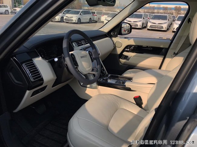 2019款路虎揽胜3.0T行政版 二代/22轮/黑撞顶现车134万