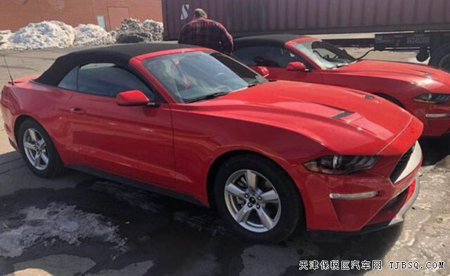 2018款福特野马2.3T加规版 平行进口敞篷版现车39万钜惠