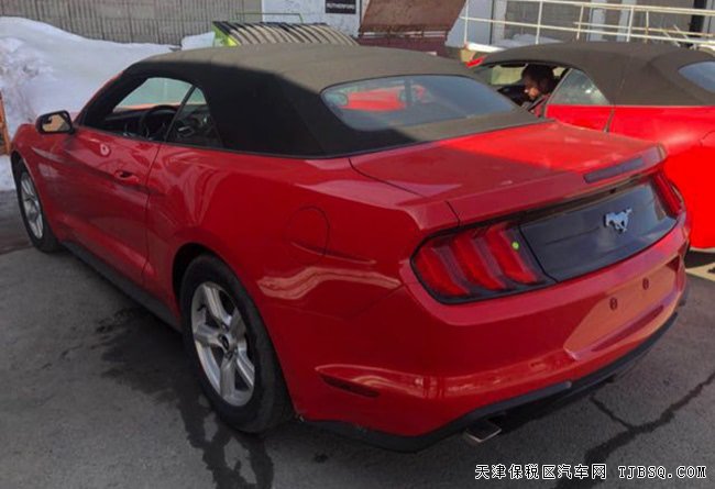 2018款福特野马2.3T加规版 平行进口敞篷版现车39万钜惠