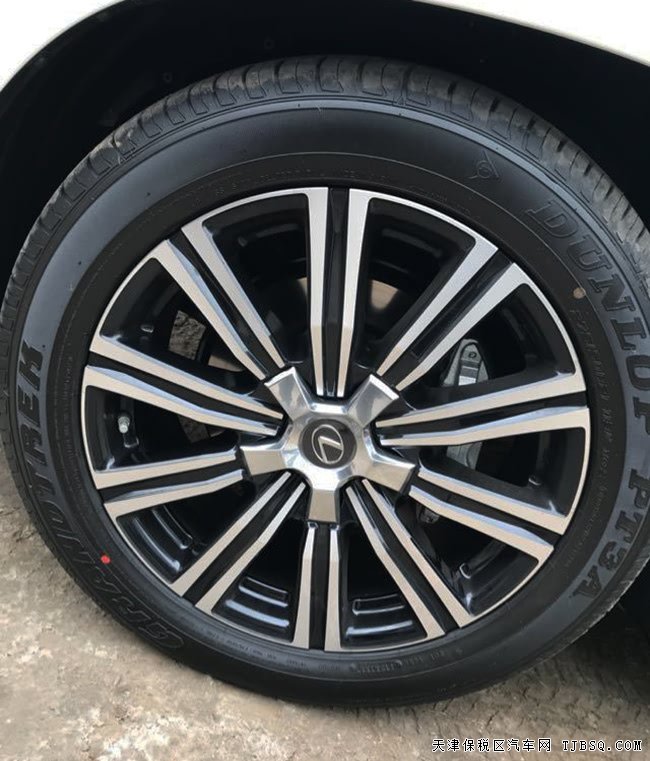 2018款雷克萨斯LX570加规版 21轮/天窗/雷测现车141万购