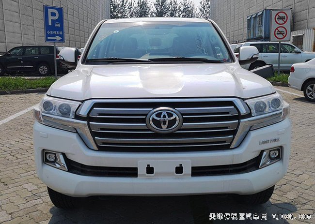 2018款丰田酷路泽4600中东版 天窗/18轮/航踏现车86.7万