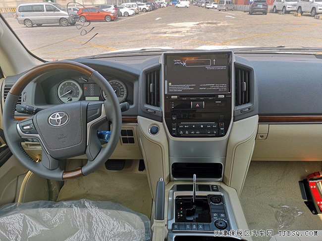 2018款丰田酷路泽4600中东版 天窗/18轮/航踏现车86.7万