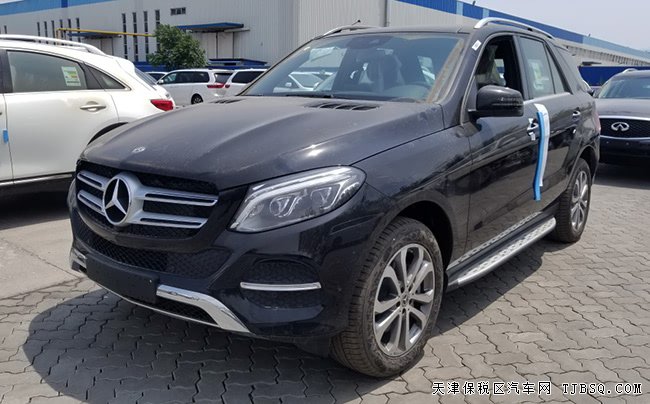 2018款奔驰GLE400中东版 全景天窗/19轮/小牛皮现车74万