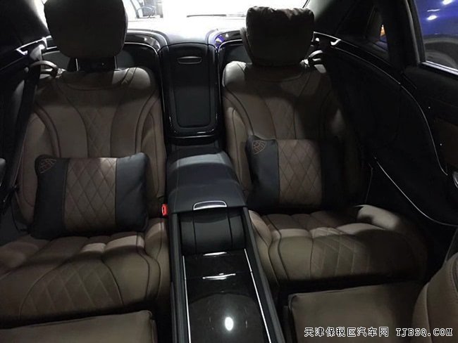 2018款奔驰迈巴赫S560美规版 4座/小桌板/驾辅现车249万