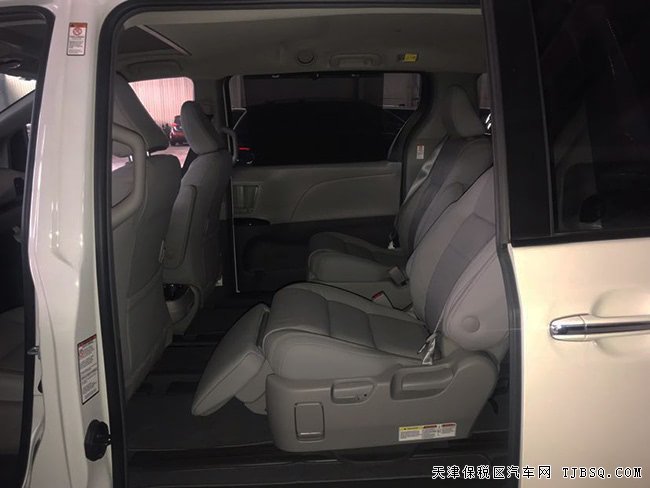 2018款丰田塞纳3.5L两驱版 18轮/天窗/电动门现车49.2万