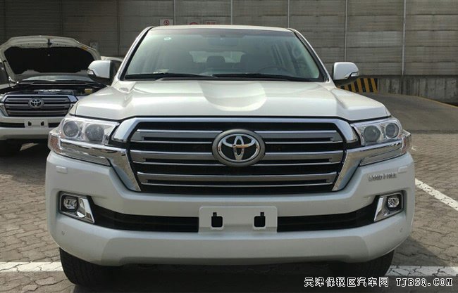 18款丰田酷路泽5700中东版 8气囊/18轮/天窗现车90.5万