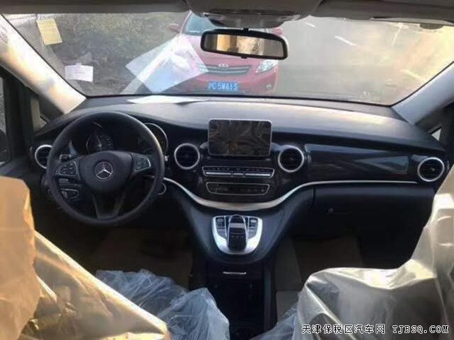 18款奔驰V250中东版 6座手续/电动门/三区空调现车48万