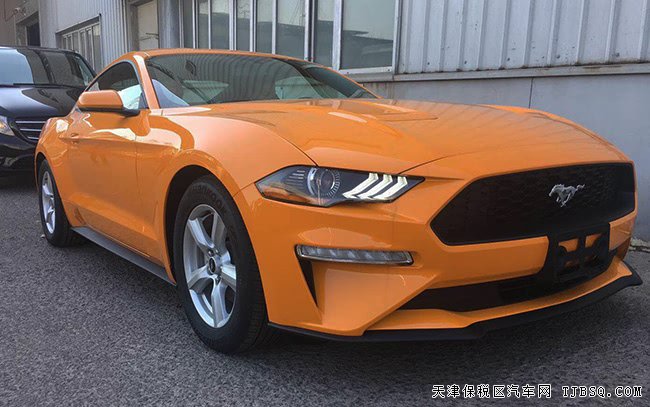 18款福特野马2.3T加规版 17轮/独立后悬挂/倒影现车29万