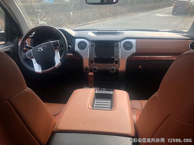 2018款丰田坦途5.7L加规版 20轮/JBL音响/天窗现车54万