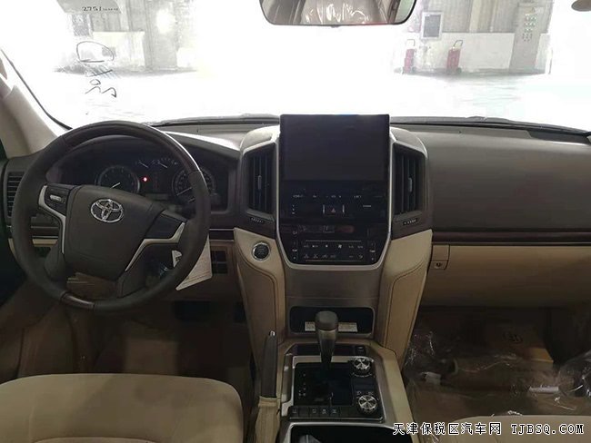 2019款丰田酷路泽4000中东版 8气囊/18轮/天窗现车68万