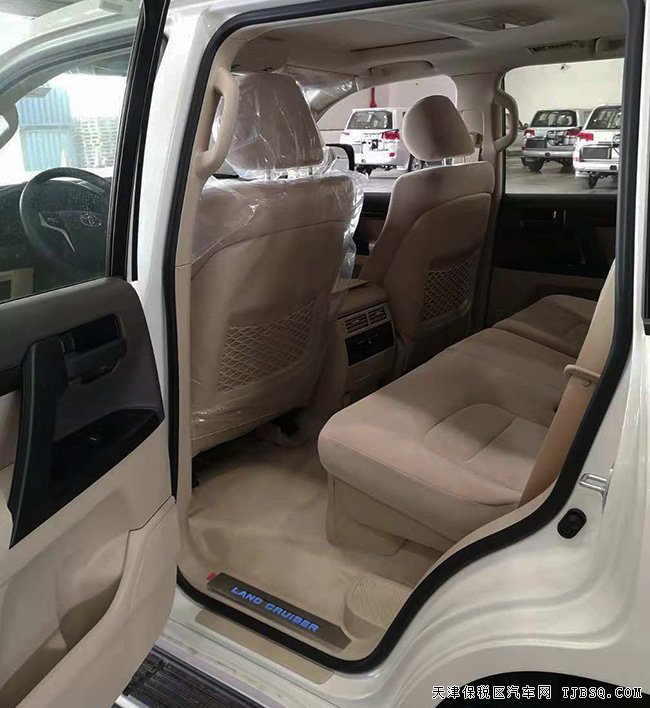 2019款丰田酷路泽4000中东版 8气囊/18轮/天窗现车68万