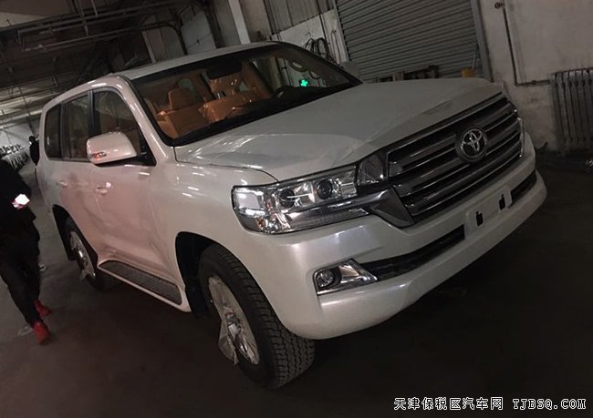19款丰田酷路泽5700中东版 12气囊/18轮/天窗现车96.5万
