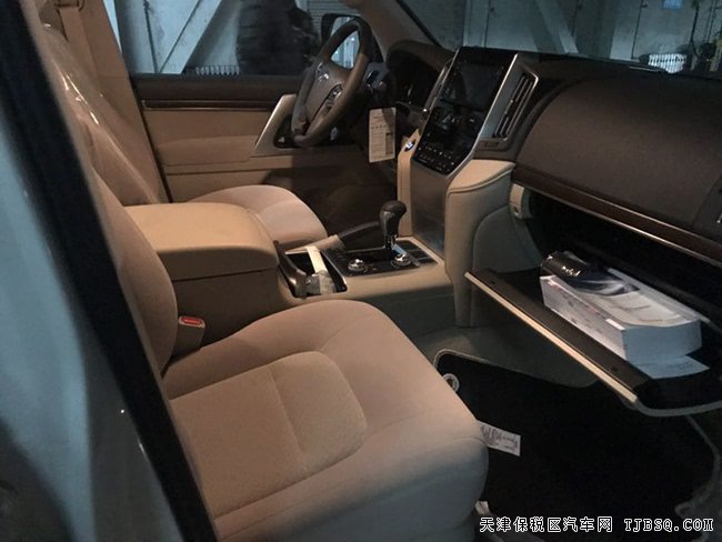 19款丰田酷路泽5700中东版 12气囊/18轮/天窗现车96.5万