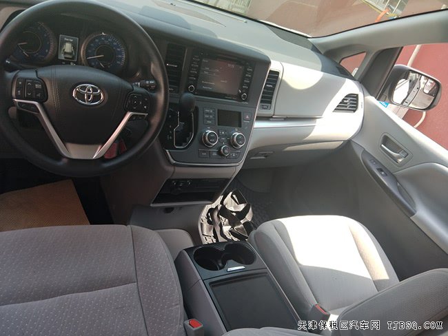 2018款丰田塞纳3.5L两驱版 雷测/双电动门/17轮现车45万