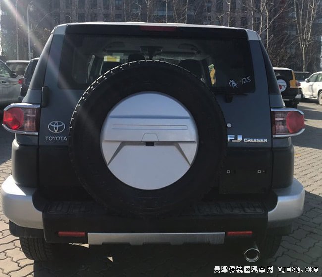 2019款丰田FJ酷路泽中东版 8气囊/JBL/双油箱现车52.5万
