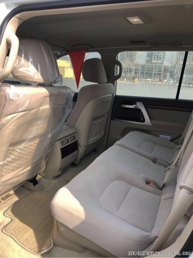 18款丰田酷路泽5700中东版 12气囊/天窗/18轮现车91.5万