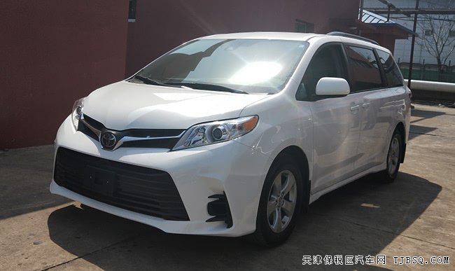 18款丰田塞纳3.5L两驱版 7座/18轮/雷达测距现车44.5万