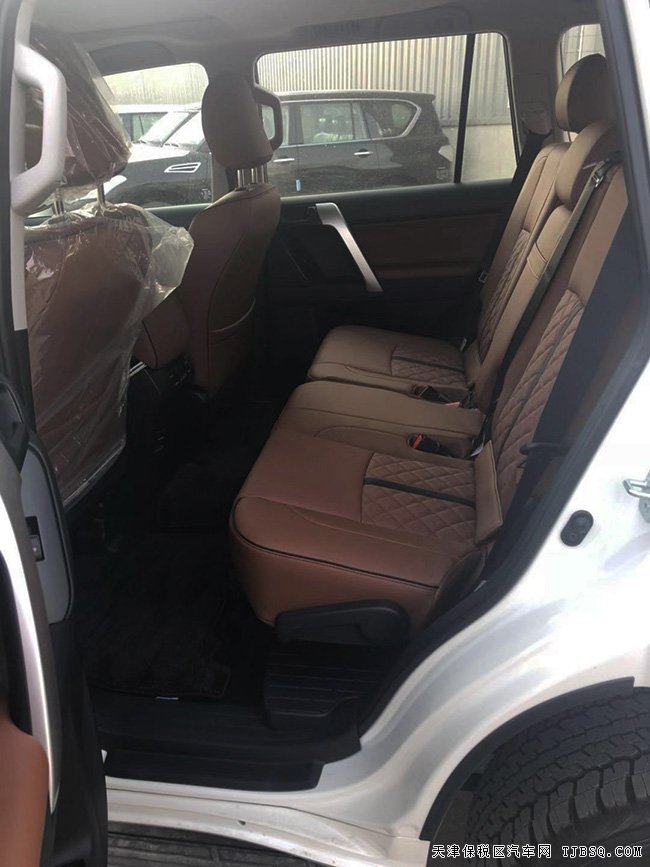 2019款丰田普拉多2700中东版 天窗/18轮/真皮现车45万