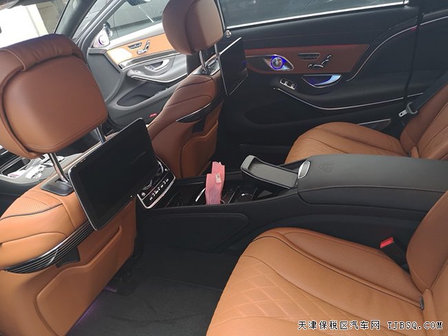 2019款奔驰迈巴赫S560加规版 大饼轮/魔术天窗现车293万