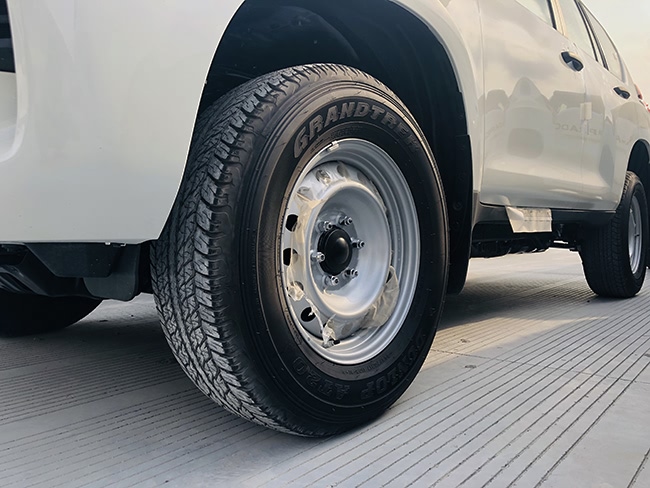 19款丰田霸道3000柴油中东版 后挂备胎/17轮现车55.5万