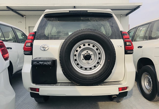 19款丰田霸道3000柴油中东版 后挂备胎/17轮现车55.5万