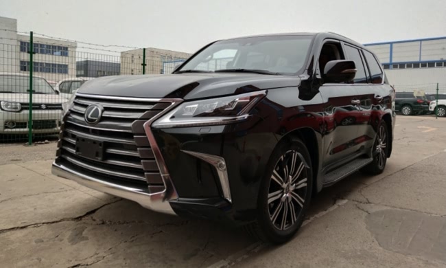 2018款雷克萨斯LX570加规版 雷测/抬显/21轮现车139万