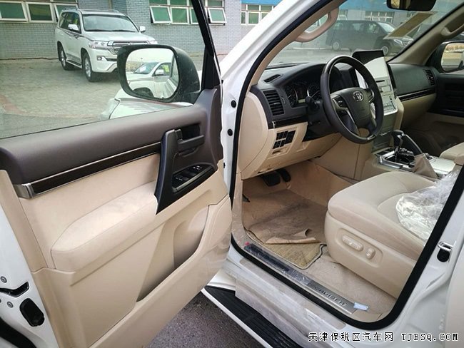 2019款丰田酷路泽4000中东版 7座/天窗/前小杠现车69万