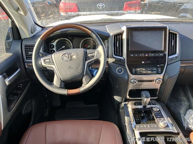 19款丰田酷路泽5700中东版 12气囊/20轮/雷测现车127万