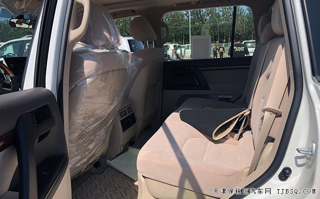 18款丰田酷路泽4600中东版 8气囊/外挂/天窗现车81.3万