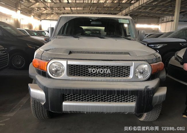 18款丰田FJ酷路泽4.0L中东版 17铝轮/差速锁现车48.5万