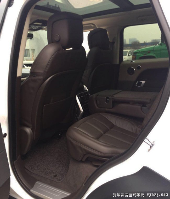 2019款路虎揽胜运动汽油版 20轮/雷测/黑撞顶现车92.5万