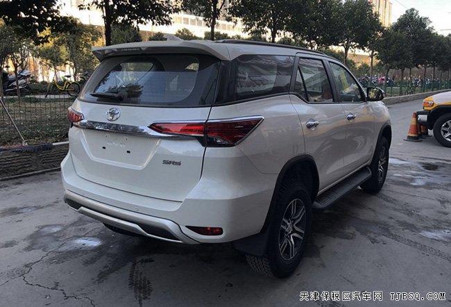 2018款丰田穿越者2700中东版 7座/3气囊/17轮现车29.8万