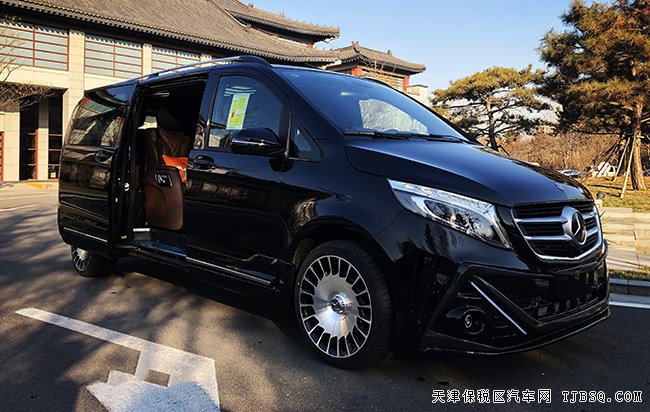 2019款奔驰V250中东版 19轮/智能座椅/小桌板现车88万