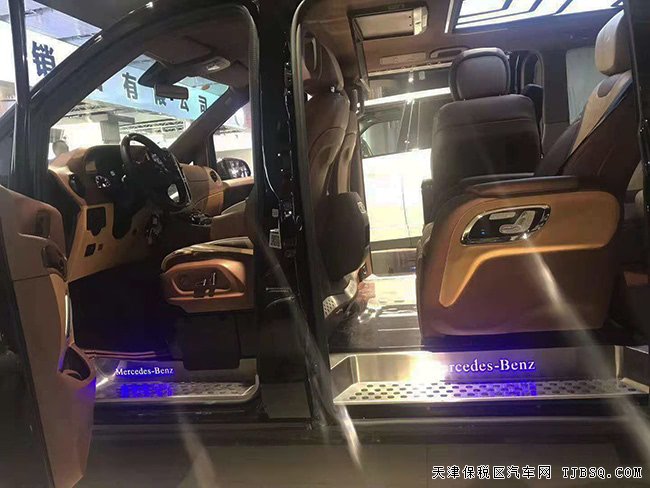 2018款奔驰METRIS美规版 金属漆/吸顶DVD/18轮现车61万