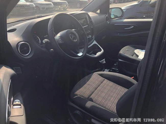18款奔驰METRIS美规版 舒适包/外观包/金属漆现车40.8万