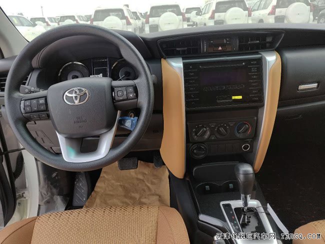 18款丰田穿越者2700中东版 17铝轮/3气囊/7座现车31.8万