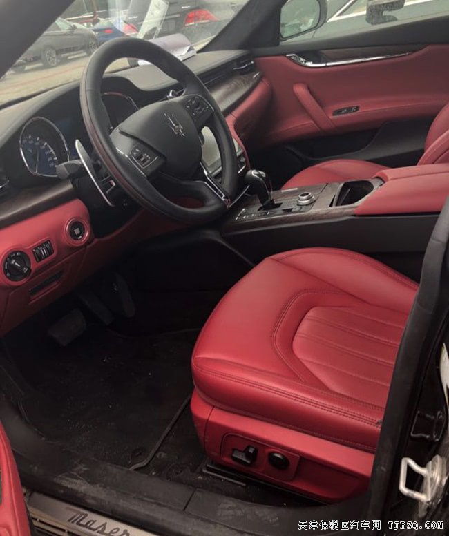 18款玛莎拉蒂总裁3.0T加规版 运动包/天窗/电吸现车119万